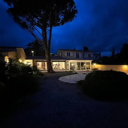 Dom wakacyjny -maisondelaplage83-beachhouse With Pool-
